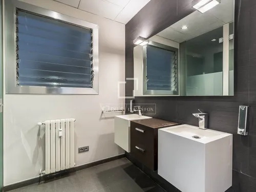 6 Bedrooms Apartment in Pau Casals