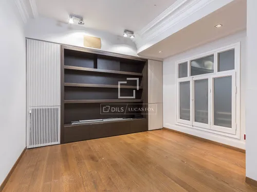 6 Bedrooms Apartment in Pau Casals