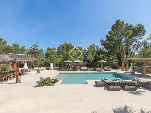 7 Bedrooms House / Villa in Avenida cala tarida