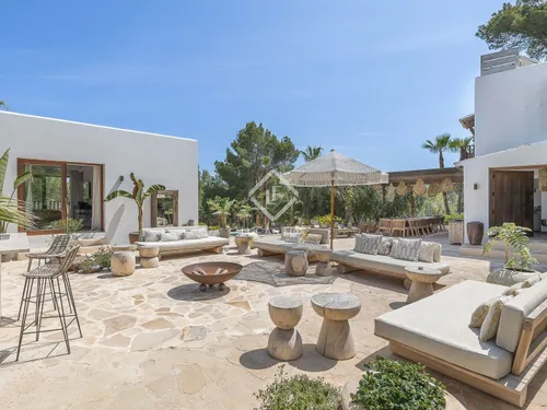 7 Bedrooms House / Villa in Avenida cala tarida