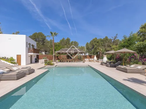 7 Bedrooms House / Villa in Avenida cala tarida