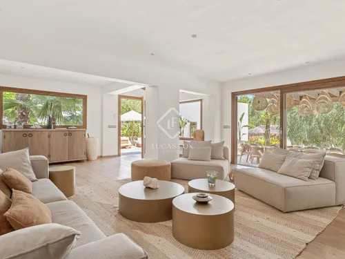 7 Bedrooms House / Villa in Avenida cala tarida