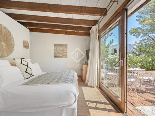 7 Bedrooms House / Villa in Avenida cala tarida