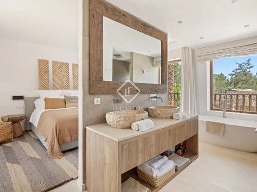 7 Bedrooms House / Villa in Avenida cala tarida