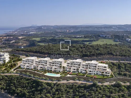 3 Bedrooms Apartment in Urbanizacion Finca Cortesin