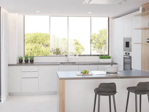 3 Bedrooms Apartment in camilo José Cela