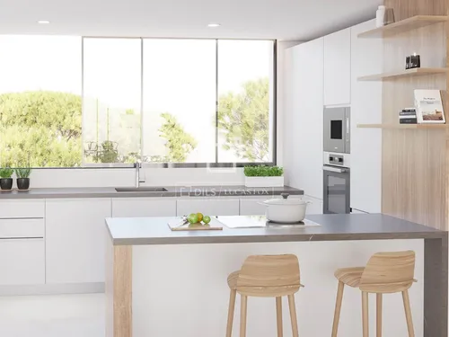 3 Bedrooms Apartment in camilo José Cela