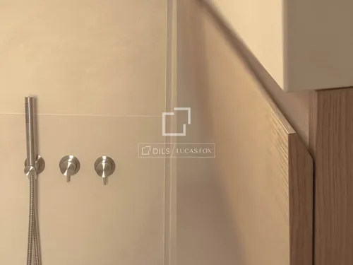 4 Bedrooms Apartment in Carrer deTomàs Vila