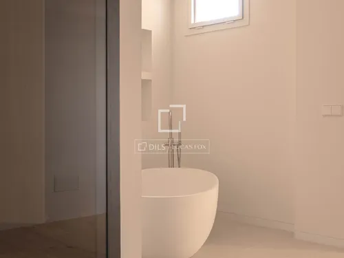 4 Bedrooms Apartment in Carrer deTomàs Vila