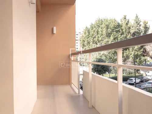 4 Bedrooms Apartment in Carrer deTomàs Vila