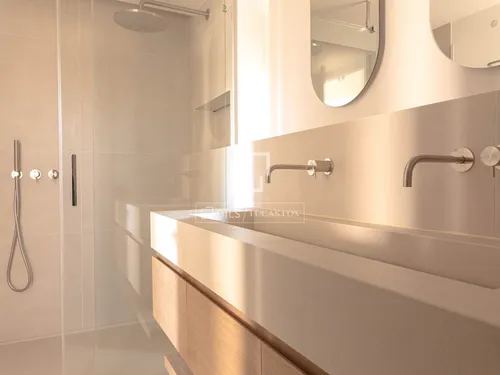 4 Bedrooms Apartment in Carrer deTomàs Vila