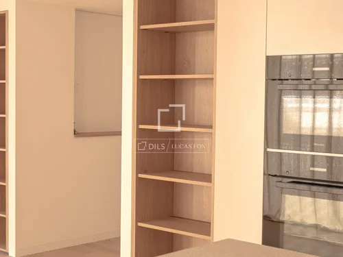 4 Bedrooms Apartment in Carrer deTomàs Vila