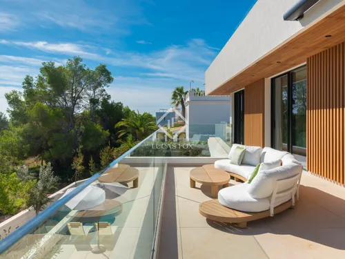 4 Bedrooms House / Villa in Calle 8 Cala Llenya