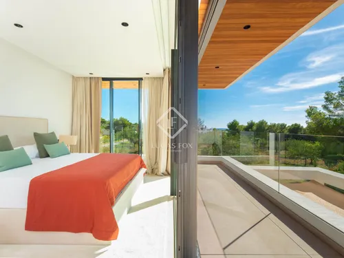 4 Bedrooms House / Villa in Calle 8 Cala Llenya