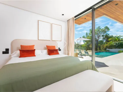 4 Bedrooms House / Villa in Calle 8 Cala Llenya