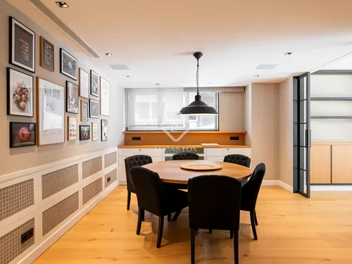 5 Bedrooms Apartment in Johan Sebastian Bach