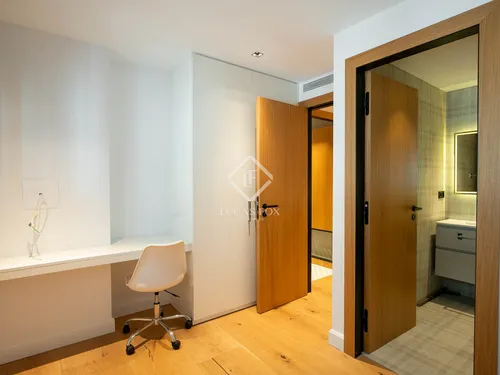 5 Bedrooms Apartment in Johan Sebastian Bach