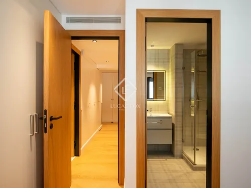 5 Bedrooms Apartment in Johan Sebastian Bach