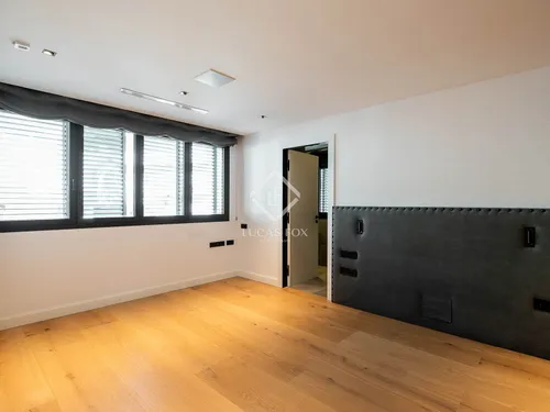 5 Bedrooms Apartment in Johan Sebastian Bach