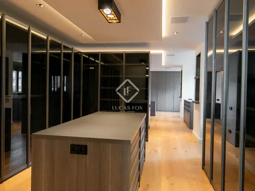 5 Bedrooms Apartment in Johan Sebastian Bach