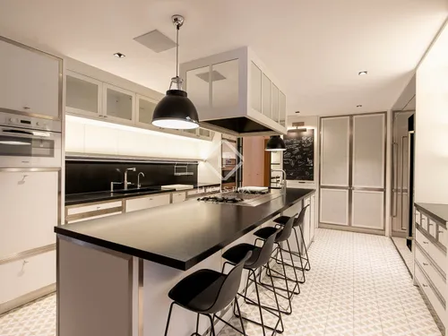 5 Bedrooms Apartment in Johan Sebastian Bach