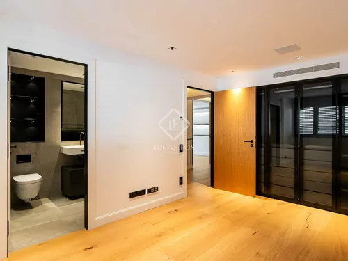 5 Bedrooms Apartment in Johan Sebastian Bach