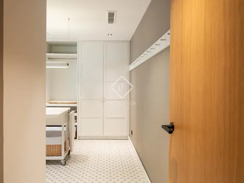 5 Bedrooms Apartment in Johan Sebastian Bach