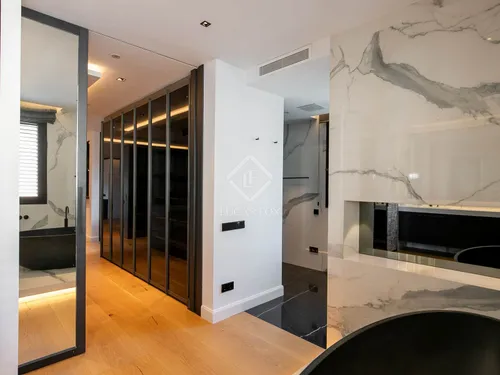 5 Bedrooms Apartment in Johan Sebastian Bach