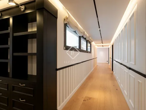 5 Bedrooms Apartment in Johan Sebastian Bach