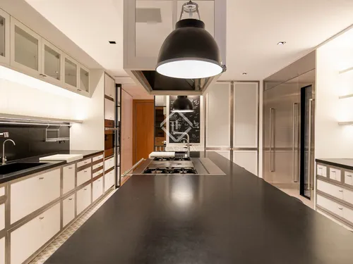 5 Bedrooms Apartment in Johan Sebastian Bach