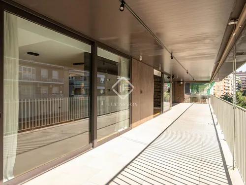 5 Bedrooms Apartment in Johan Sebastian Bach