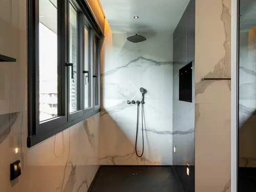 5 Bedrooms Apartment in Johan Sebastian Bach