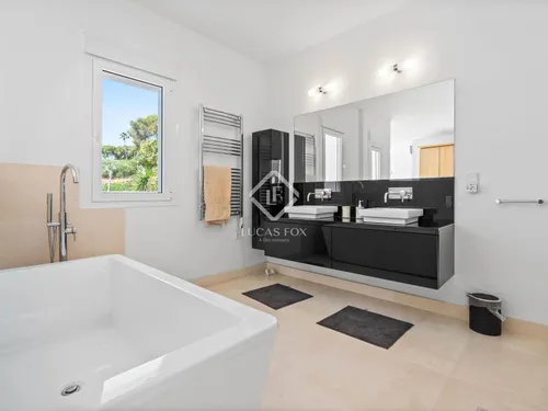 4 Bedrooms House / Villa in Calle esmeralda