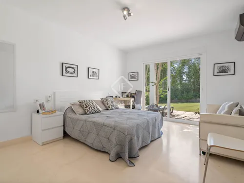 4 Bedrooms House / Villa in Calle esmeralda
