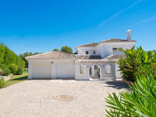 4 Bedrooms House / Villa in Calle esmeralda