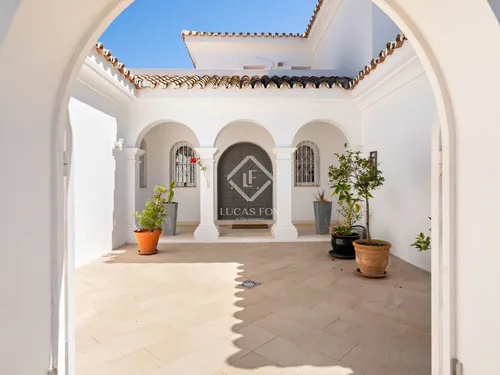 4 Bedrooms House / Villa in Calle esmeralda