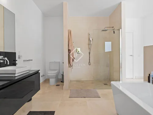 4 Bedrooms House / Villa in Calle esmeralda