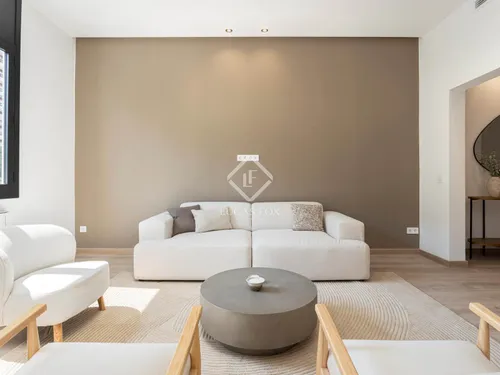 3 Bedrooms Apartment in Av Josep Tarradellas