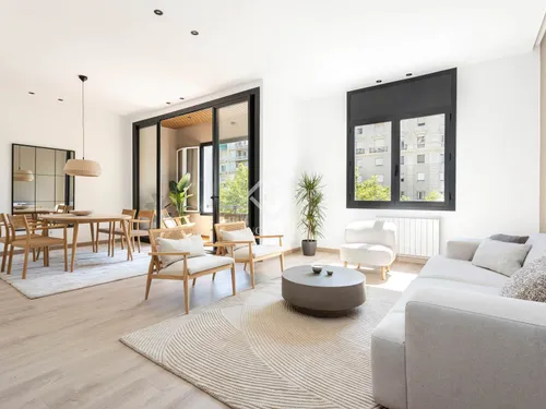 3 Bedrooms Apartment in Av Josep Tarradellas