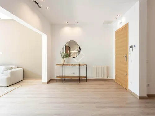3 Bedrooms Apartment in Av Josep Tarradellas