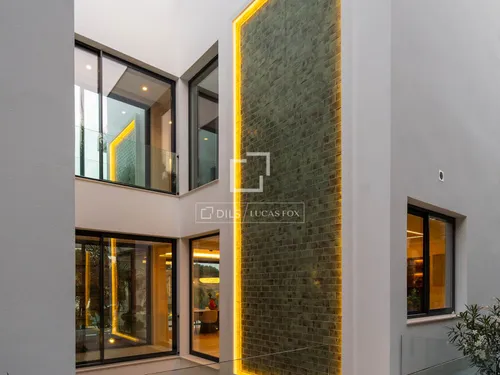 6 Bedrooms House / Villa in Carretera de Benahavis