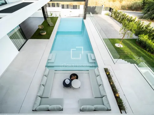 6 Bedrooms House / Villa in Carretera de Benahavis