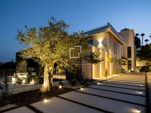 6 Bedrooms House / Villa in Carretera de Benahavis