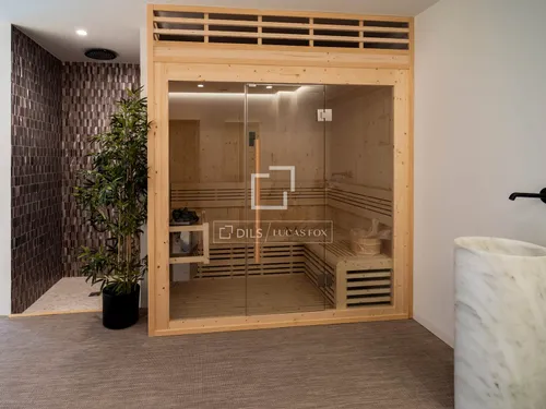 6 Bedrooms House / Villa in Carretera de Benahavis