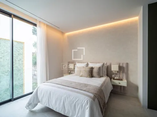 6 Bedrooms House / Villa in Carretera de Benahavis