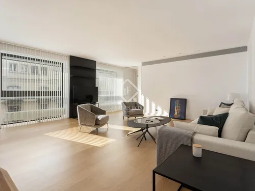 Elegant three-bedroom apartment with high-end finishes in the heart of the Quadrat d'Or