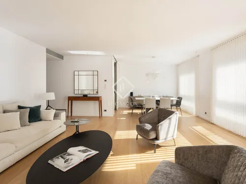 3 Bedrooms Apartment in Rossello
