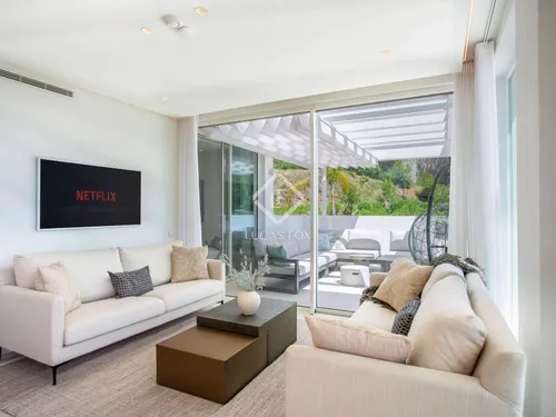 Luxurious 3-bedroom penthouse for sale in exclusive Palo Alto