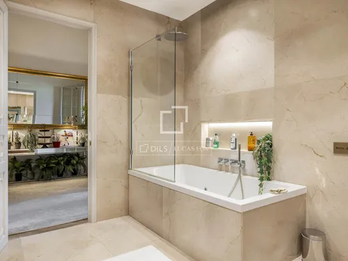 6 Bedrooms Apartment in Passeig de Gracia