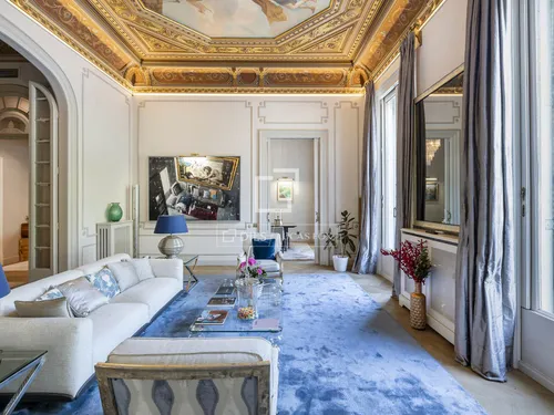 6 Bedrooms Apartment in Passeig de Gracia
